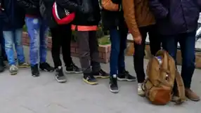 Yerlikaya: 600'den Fazla Düzensiz Göçmen ve Kaçakçı Yakalandı